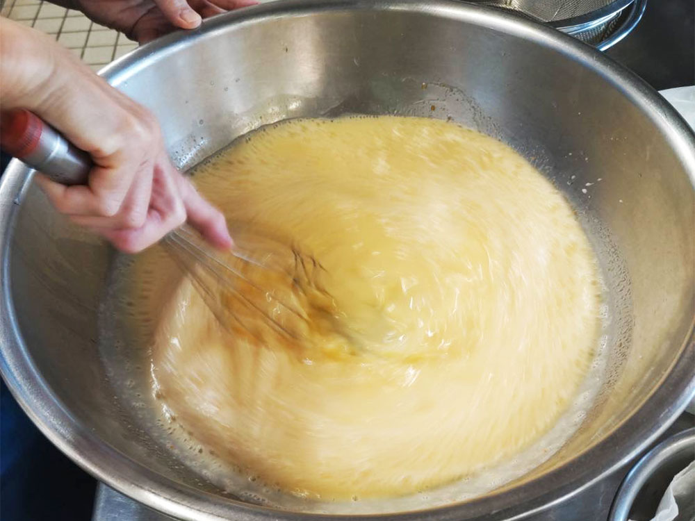 栄養課 手作りおやつ チーズ蒸しパン