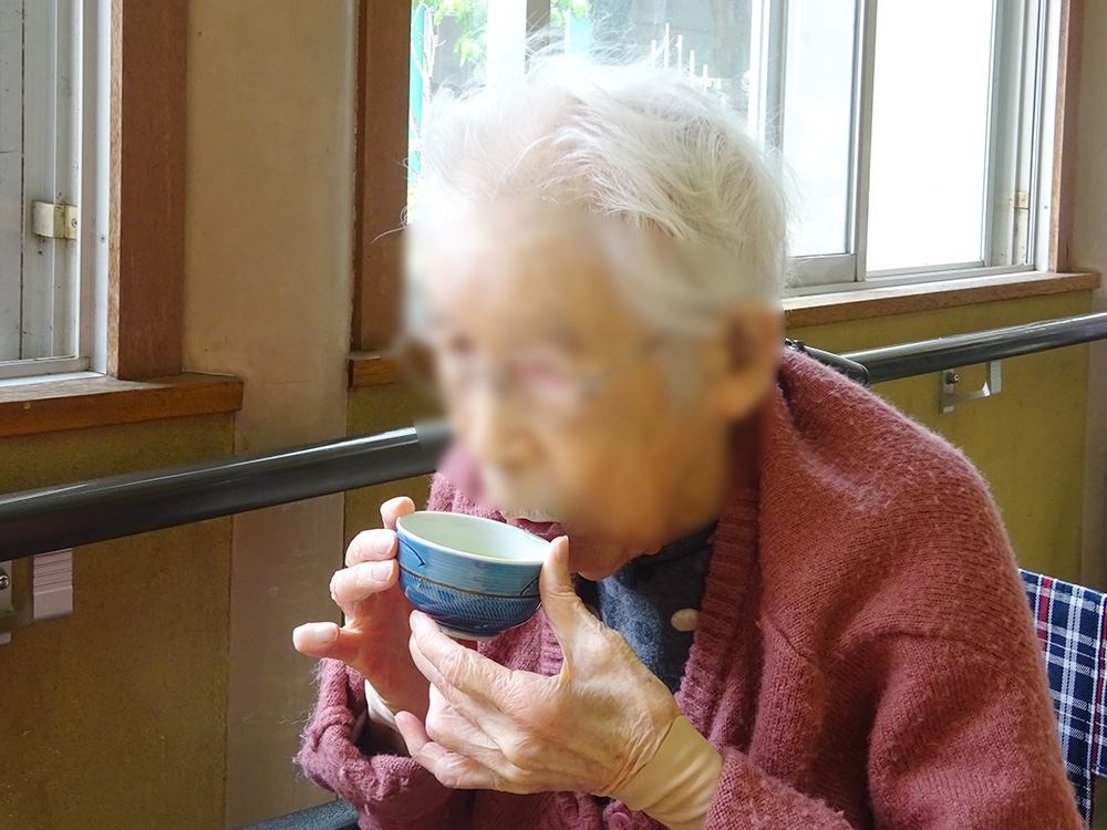 1F特養・ショートステイ 母の日 新茶の会