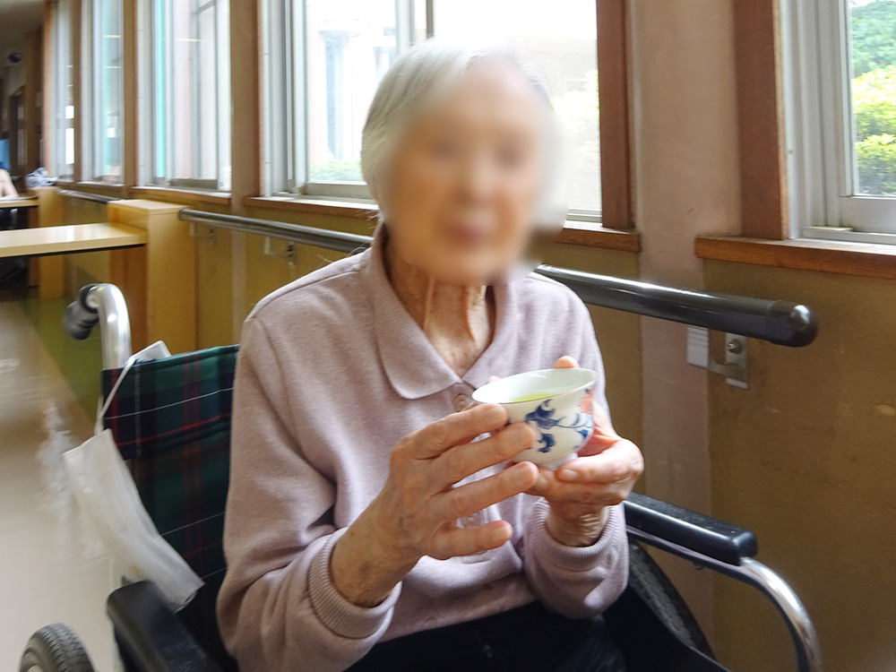 1F特養・ショートステイ 母の日 新茶の会