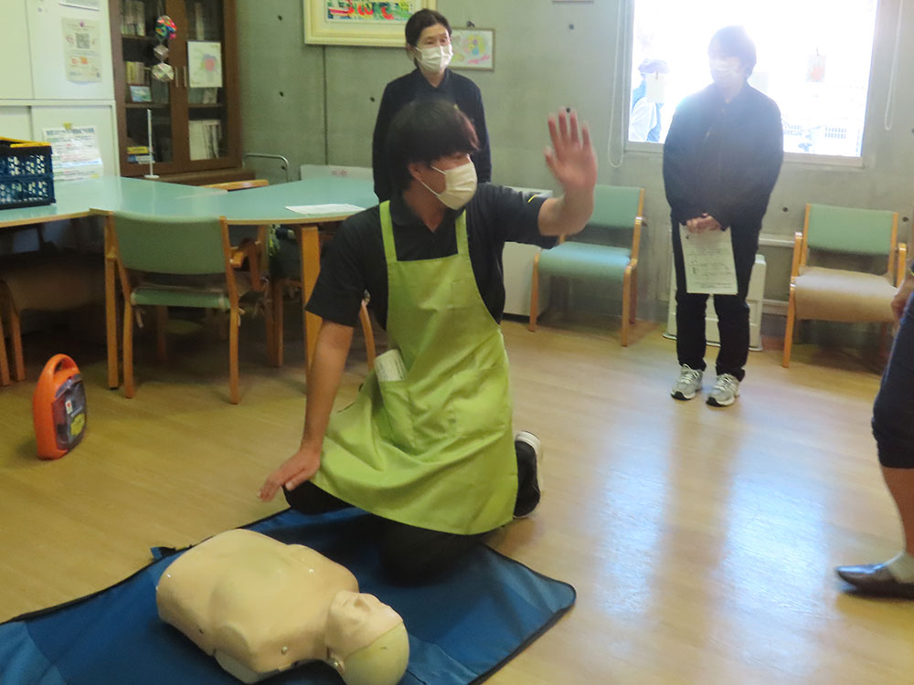 応急手当講習AED、心肺蘇生 マザーアース サテライト