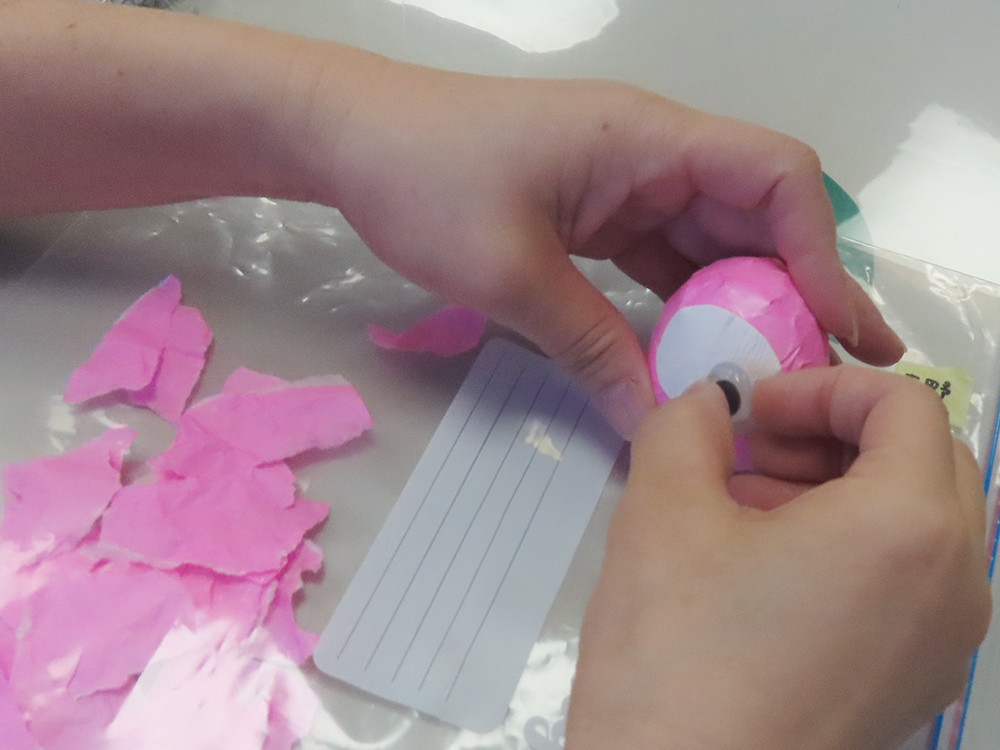 デイサービス もの作りレク「開運コロコロだるま」